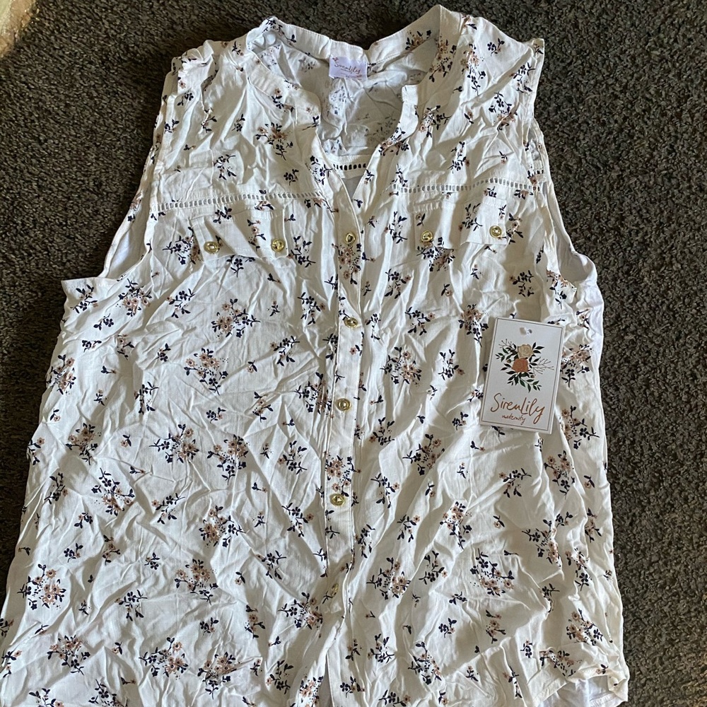 Maternity top NWT